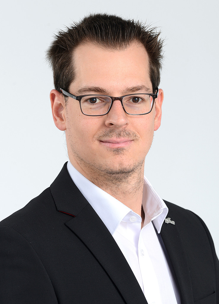 Andreas_o-Krawatte.JPG  